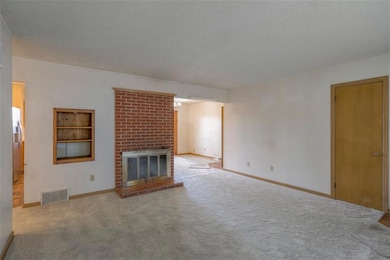 12122 W 92nd St, Lenexa, KS 66215 - photo 5