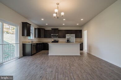 9192 Riverhill Rd, Laurel, MD 20723 - photo 7