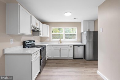 15343 Blacksmith Terrace, Woodbridge, VA 22191 - photo 2