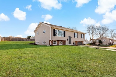 602 Regan Rd, Somerset, MA 02726 - photo 3