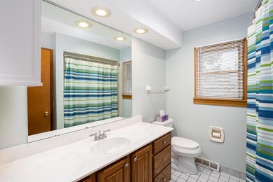 4443 Okell Rd, Columbus, OH 43224 - photo 6