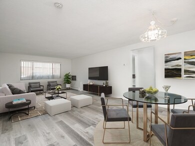 7 Hallmark Gardens unit 4, Burlington, MA 01803 - photo 4