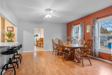 246 W 18th Ave, Oshkosh, WI 54902 - photo 7