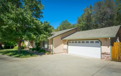 Attached Garage