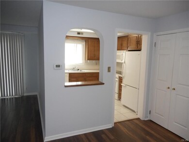 913 Cold Spring Rd unit 7, Allentown, PA 18103 - photo 5