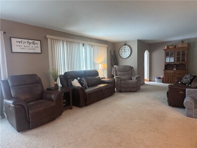 215 E Monroe Ave, Chrisman, IL 61924 - photo 7