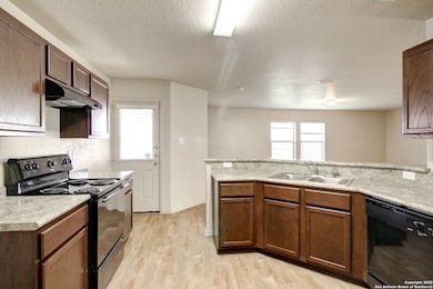 8915 Ashley Wilkes, San Antonio, TX 78221 - photo 3