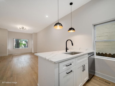 2142 N Maplewood Ave unit 1F, Chicago, IL 60647 - photo 2