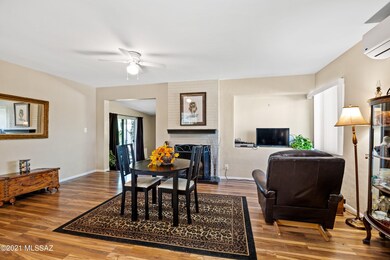 09-Dining_Family Room