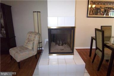 8207 Northlake Ct, Laurel, MD 20707 - photo 6