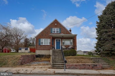 314 Cameron St, Reading, PA 19607 - photo 2