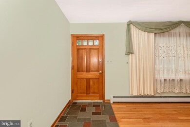 606 Blankner Rd, Sykesville, MD 21784 - photo 3