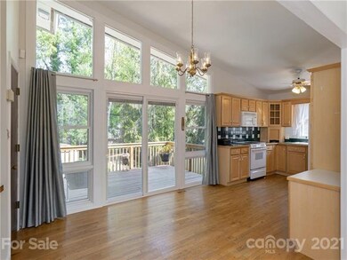 12 Deanwood Cir, Asheville, NC 28803 - photo 6