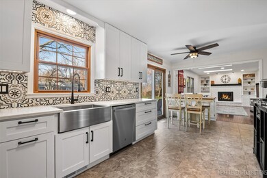 847 Woodland Hills Rd, Batavia, IL 60510 - photo 6