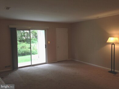 92 Claire Ct unit 2, Blackwood, NJ 08012 - photo 2