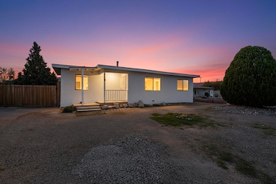 165 Hilton Ave NW, Albuquerque, NM 87107 - photo 2