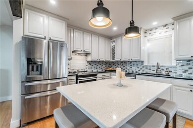 1135 14th Ave N, Saint Petersburg, FL 33705 - photo 5