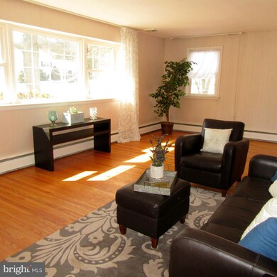 1721 Sherwood Cir, Villanova, PA 19085 - photo 4