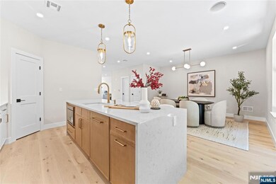 188 Broadway unit 2, Woodcliff Lake, NJ 07677 - photo 4