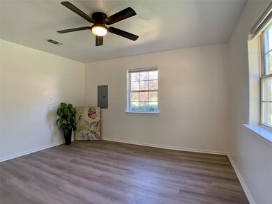 709 Shady Grove Ct, Granbury, TX 76049 - photo 7