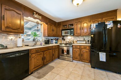 23 Colemore St, Feeding Hills, MA 01030 - photo 7