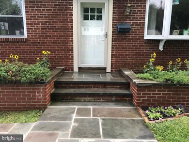 113 Bonnet Ln, Hatboro, PA 19040 - photo 2