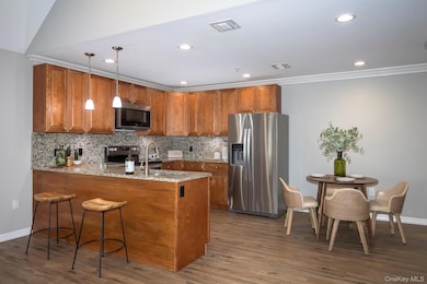 408 Pine Creek Ave unit N404, Holbrook, NY 11741 - photo 3