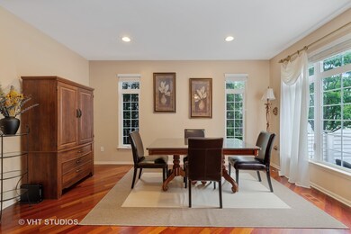 4266 Linden Tree Ln unit 1, Glenview, IL 60026 - photo 6