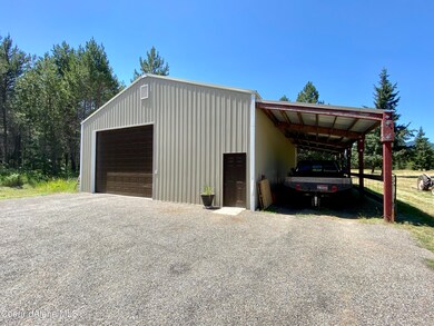 Shop and lean to, gate to pasture