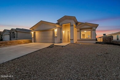 13660 Baja Vista Ct, Horizon City, TX 79928 - photo 3