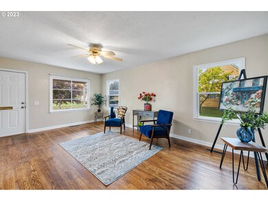 137 SW Madison St, Sheridan, OR 97378 - photo 4