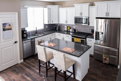 2607 N Walker Way-3