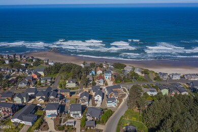 2327 SW Driftwood Ln, Lincoln City, OR 97367 - photo 6