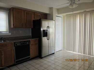 131 Atlantic St unit 6, Keyport, NJ 07735 - photo 3