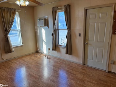 902 Clinton Ave, Ottumwa, IA 52501 - photo 6