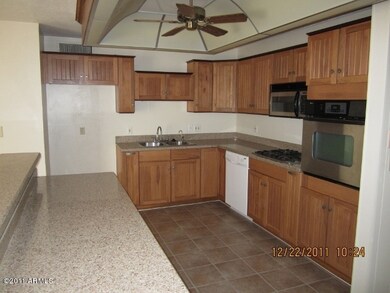 4615 N 49th Ave unit 2B, Phoenix, AZ 85031 - photo 2