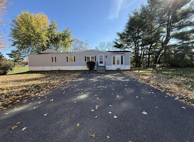 185 Mutton Ln, Clinton, ME 04927 - photo 5