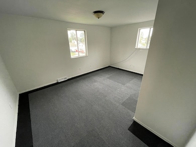 6907 Parkbelt Dr, Flint, MI 48505 - photo 6