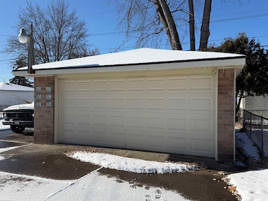 31515 Newport Dr, Warren, MI 48088 - photo 3