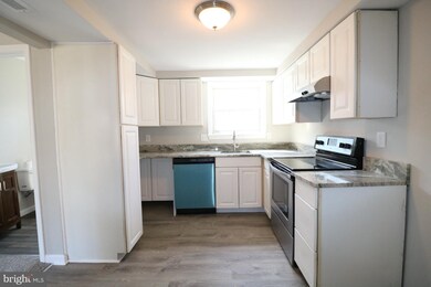 11 Mulberry Ln, Swedesboro, NJ 08085 - photo 5