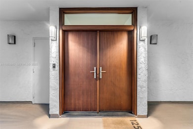 Botanica at Key Colony unit 125, Key Biscayne, FL 33149 - photo 2