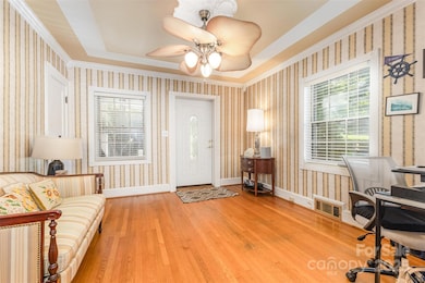 418 W 9th St, Newton, NC 28658 - photo 5