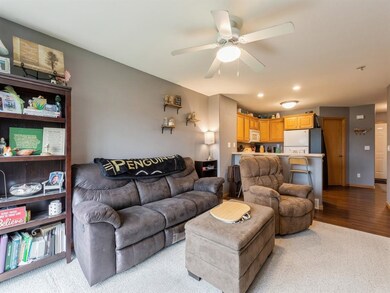 3840 37th Ave SW unit D, Cedar Rapids, IA 52404 - photo 4