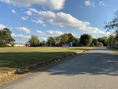 210 High St, Eufaula, OK 74432 - photo 7
