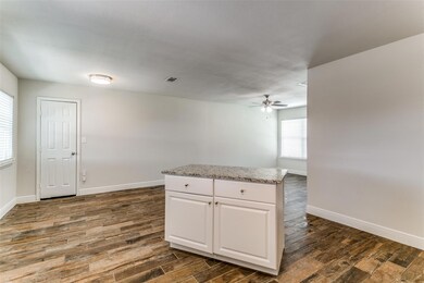 1002 Shawnee Trace, Grand Prairie, TX 75051 - photo 6