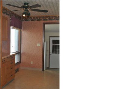 Eating area in kitchen
