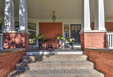 288 Freeman Pkwy, Providence, RI 02906 - photo 2