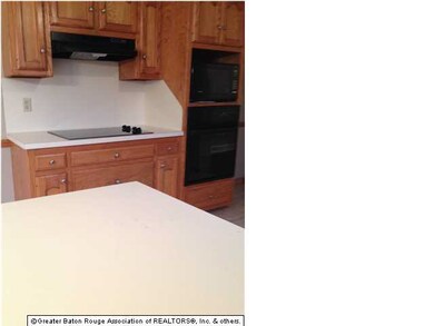 New cooktop, microwave and range hood