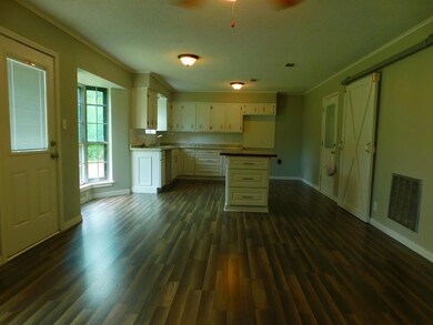 2933 Cr 510z, Brazoria, TX 77422 - photo 6