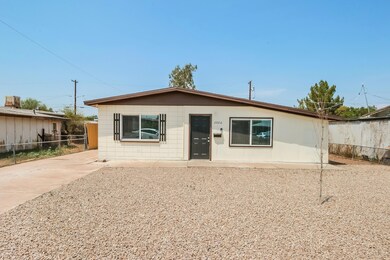 001-photo-front-view-6107377